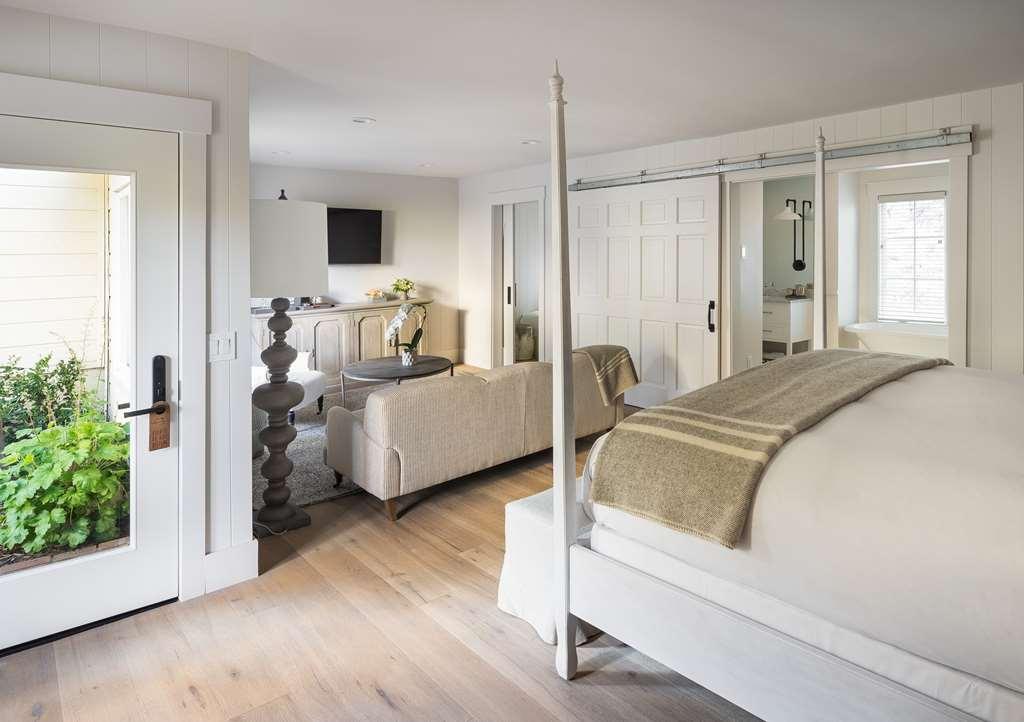 Farmhouse Inn Forestville Ruang foto