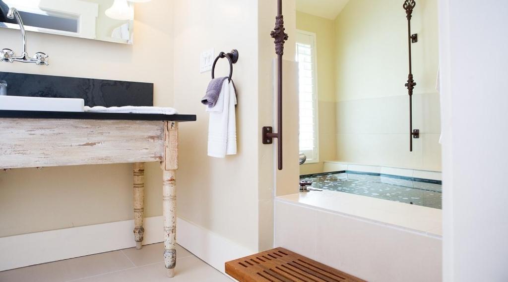 Farmhouse Inn Forestville Bagian luar foto